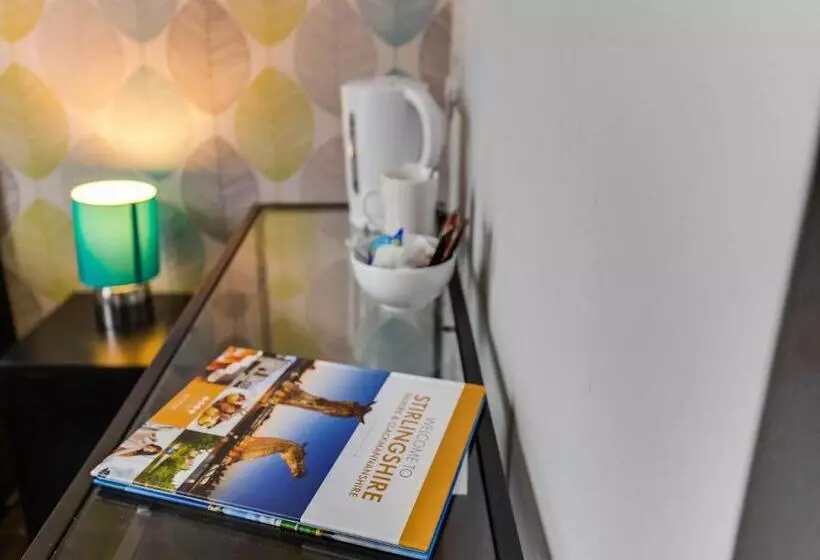 هتل Lost Guest House Stirling