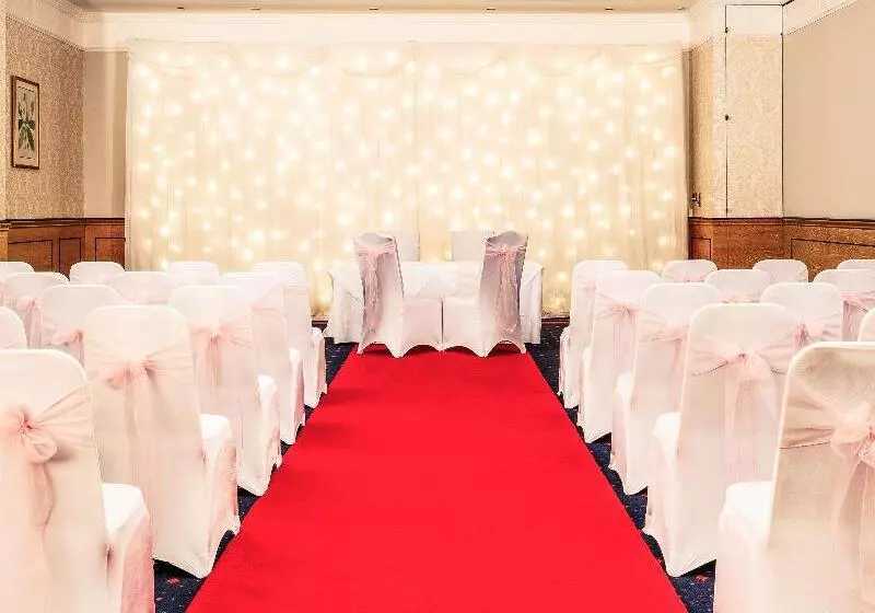 호텔 Mercure York Fairfield Manor