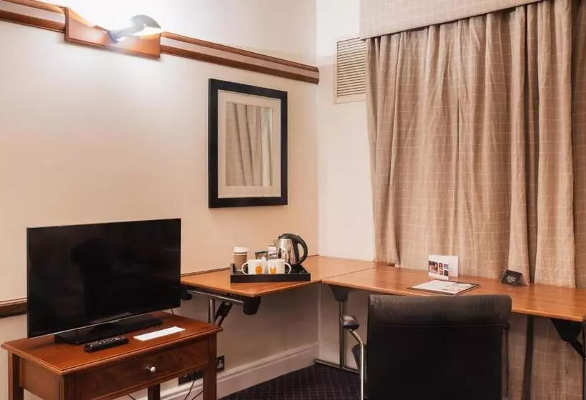 North Lakes Hotel And Spa