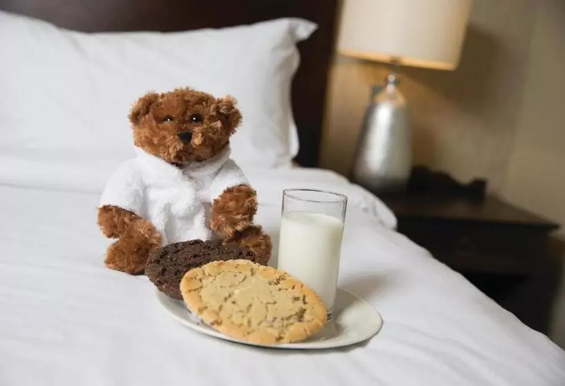 North Lakes Hotel And Spa