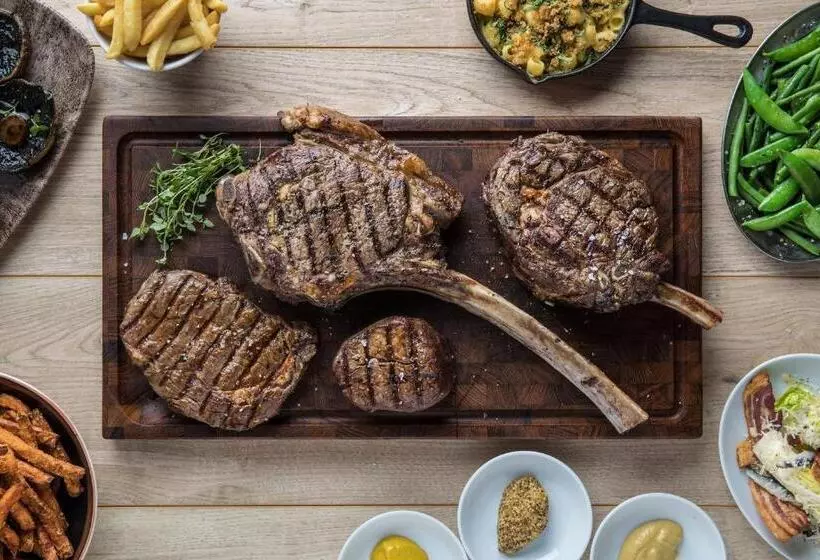 North Lakes Hotel And Spa