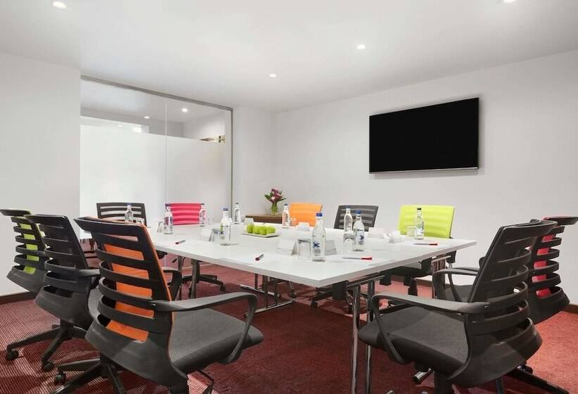 فندق Ramada Milton Keynes