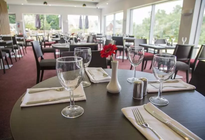 호텔 Ramada Milton Keynes