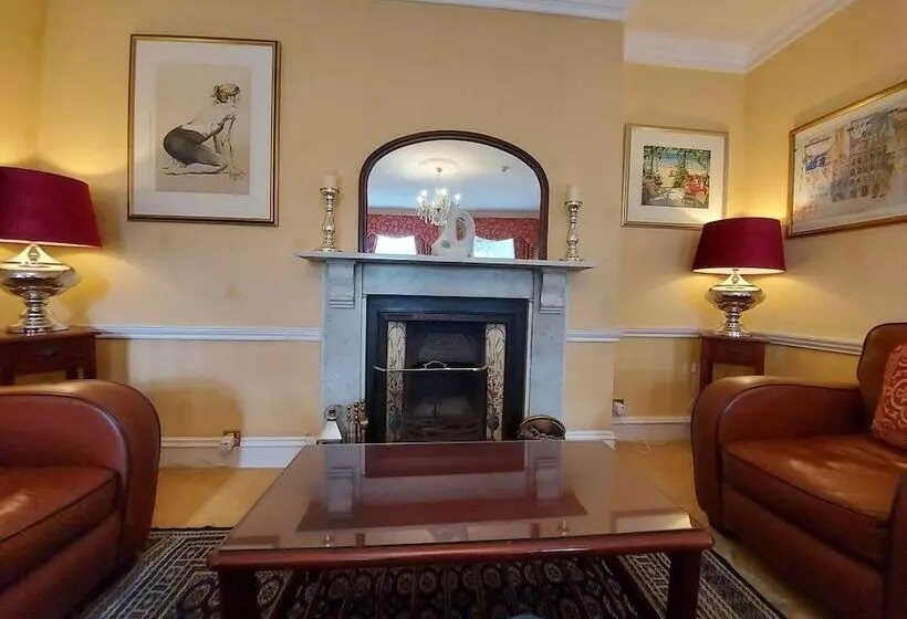 Отель Rose In Vale Country House