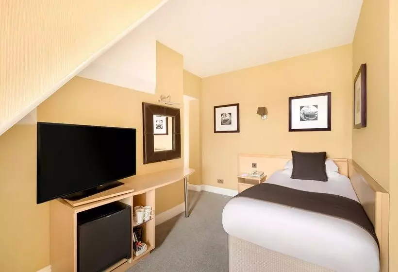 Royal Station Hotel  Part Of The Cairn Collection