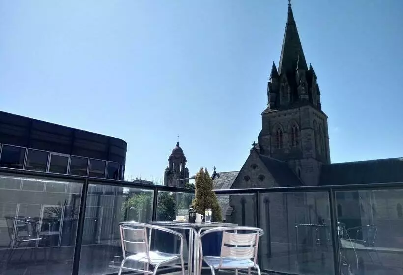 Отель The Strathdon