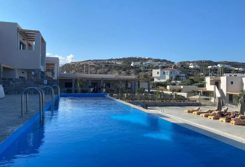 Helios Beach Hotel & Bungalows