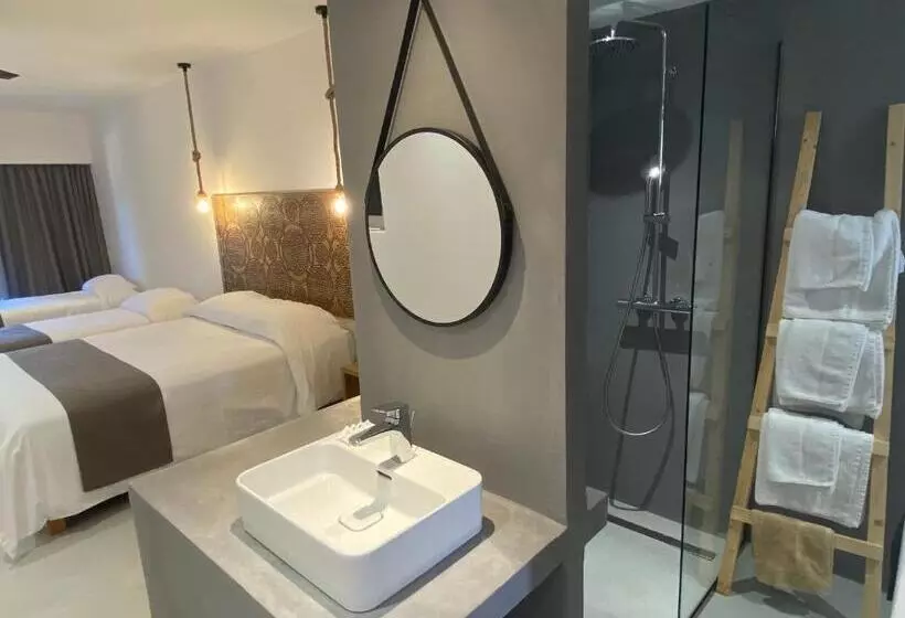 Helios Beach Hotel & Bungalows