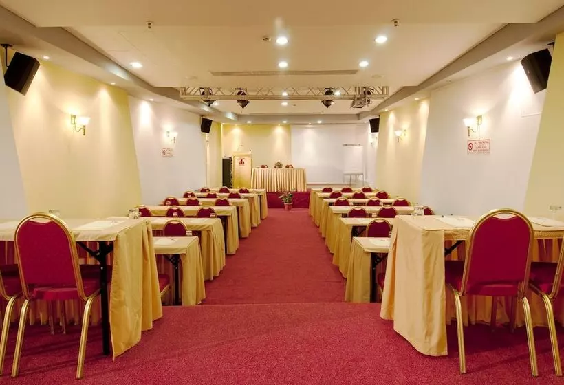 Alexandra Hotel&apartments