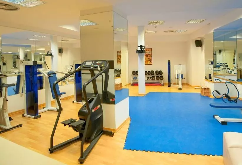 Alexandra Hotel&apartments