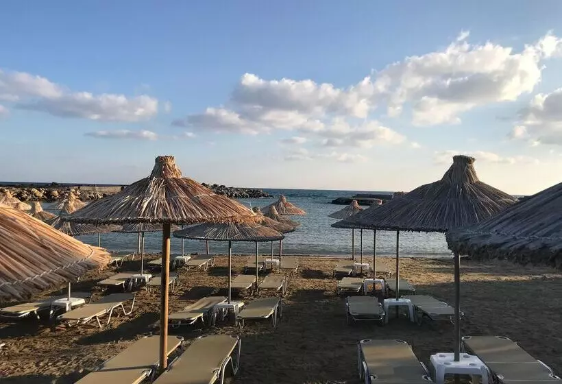 Hotel Aphrodite Beach Club