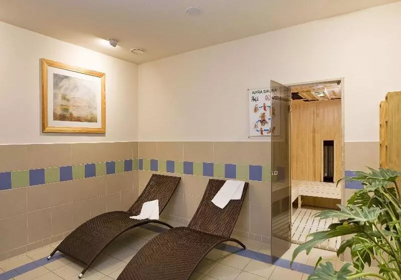 هتل Ensana Thermal Aqua