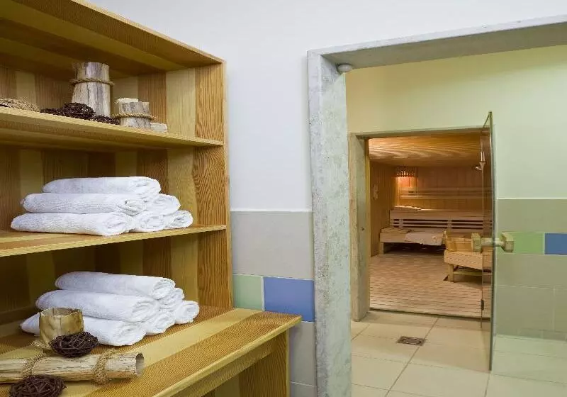 هتل Ensana Thermal Aqua