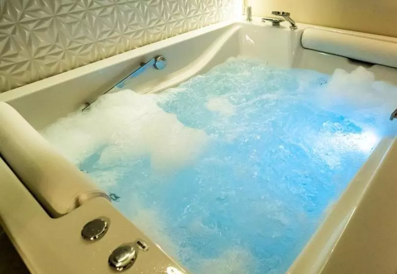 בית מלון כפרי John S