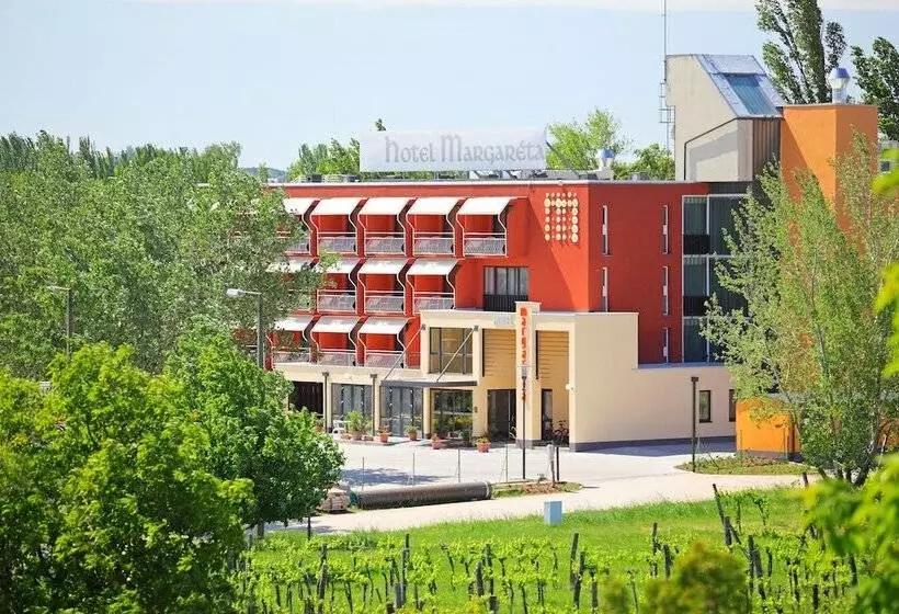 فندق Margaréta