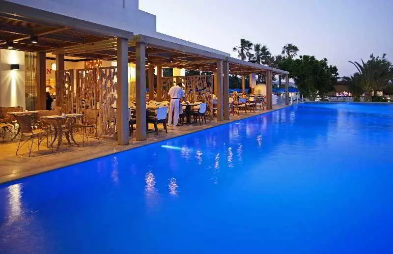 בית מלון כפרי Mitsis Faliraki