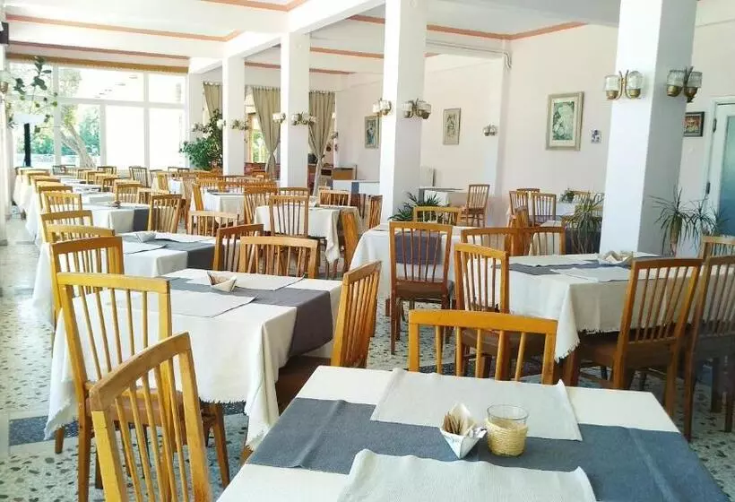 בית מלון כפרי Nireus