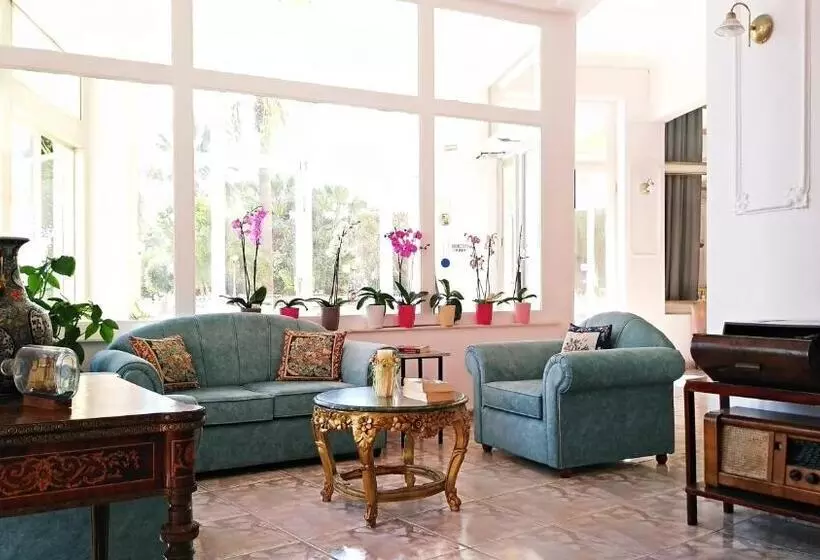 בית מלון כפרי Nireus