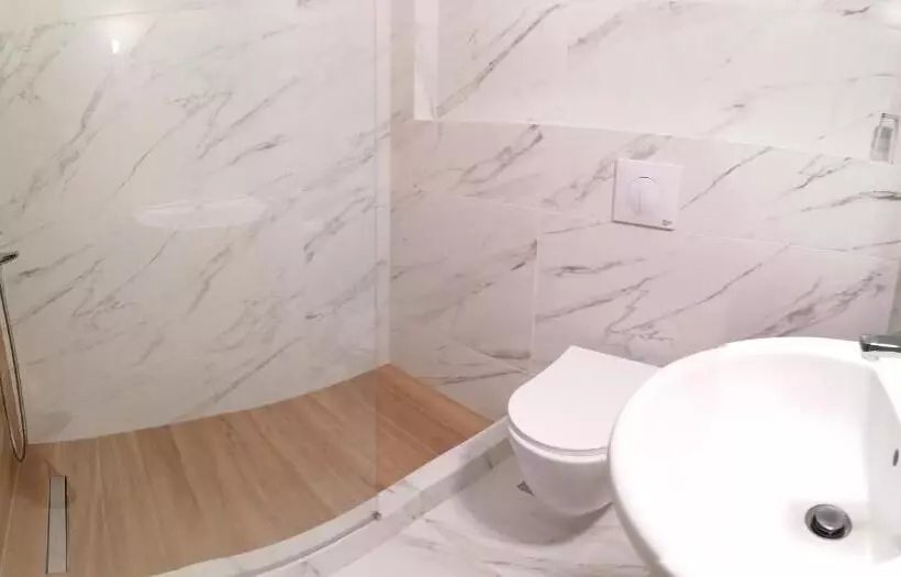 בית מלון כפרי Nireus