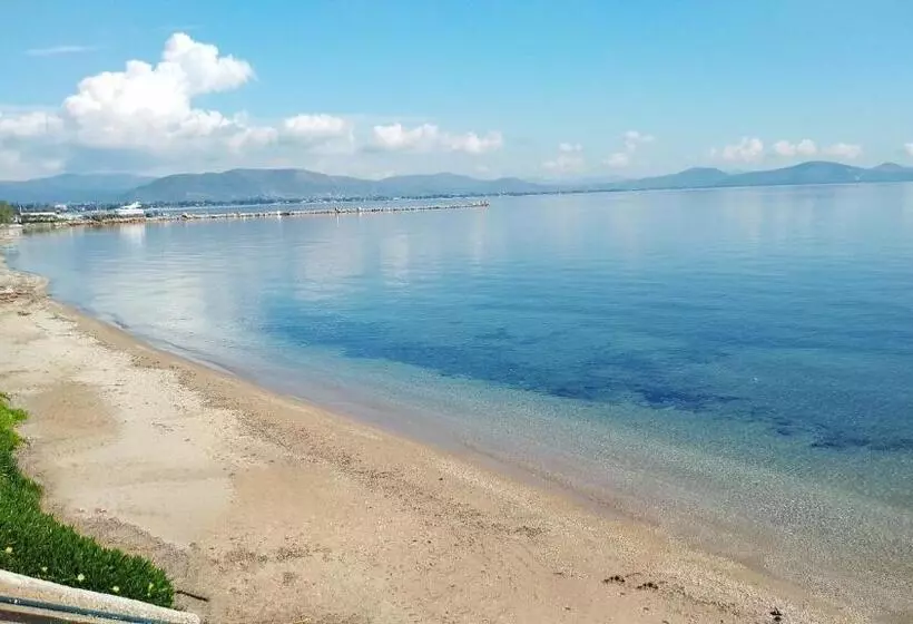 בית מלון כפרי Nireus