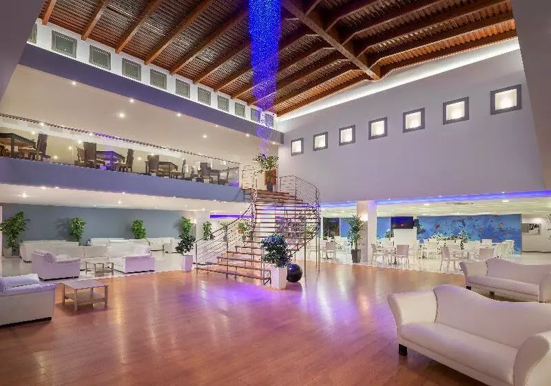 בית מלון כפרי Oceanis Beach