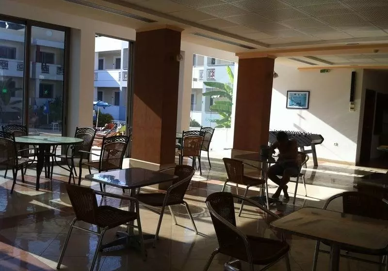 ホテル Olgas Paradise Apartments