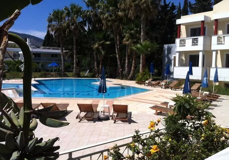 ホテル Olgas Paradise Apartments