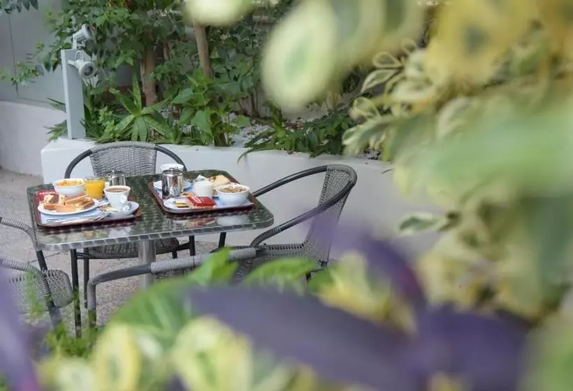 בית מלון כפרי Platon