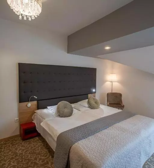 Hotel átrium Rooms & Café