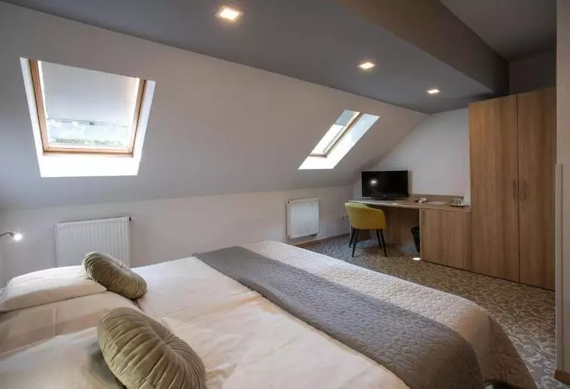 Hotel átrium Rooms & Café