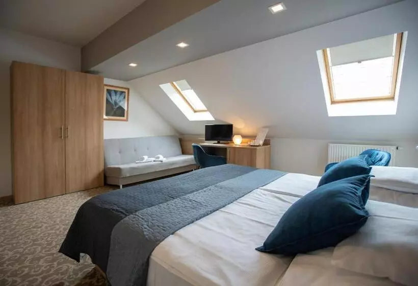 Hotel átrium Rooms & Café