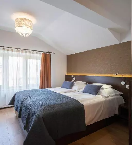 Hotel átrium Rooms & Café