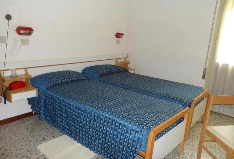 Hotel Camere Capinera