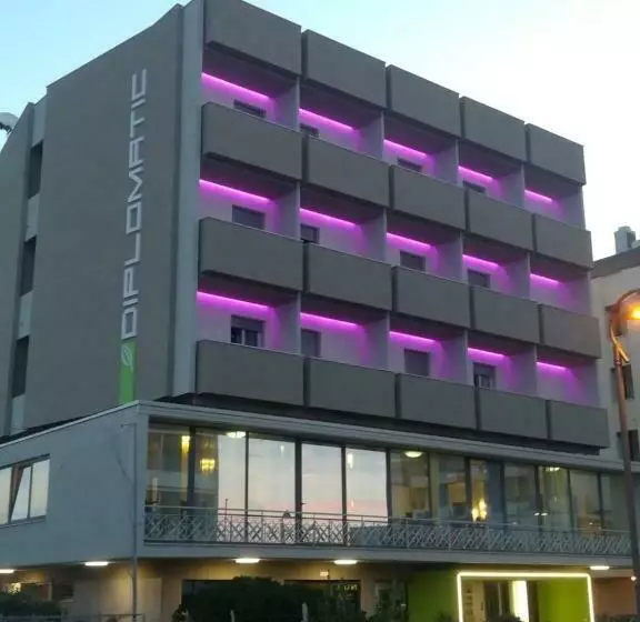 Hotel Diplomatic
