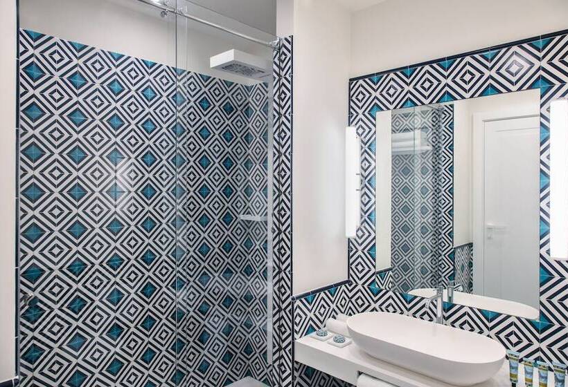 هتل Pazziella Garden & Suites