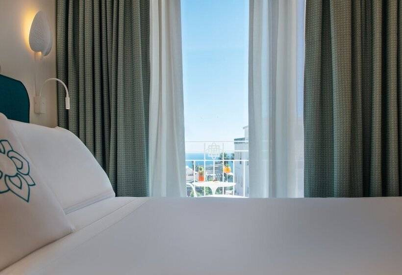 هتل Pazziella Garden & Suites