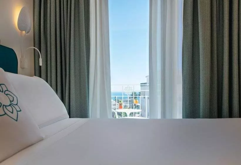 ホテル Pazziella Garden & Suites