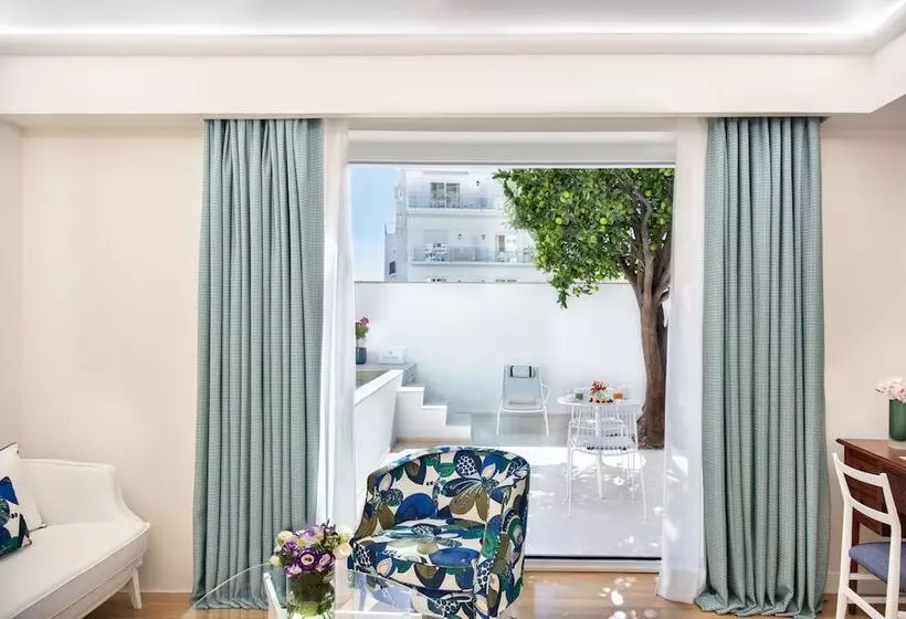 ホテル Pazziella Garden & Suites