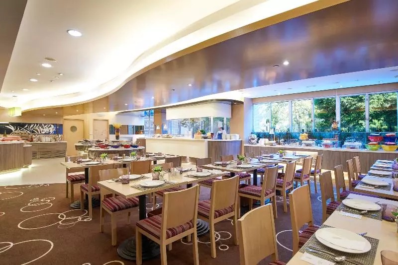 هتل The Cityview   Chinese Ymca Of Hong Kong