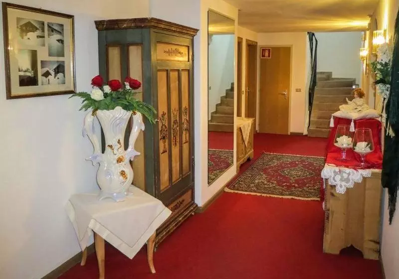 Hotelli Ustaria Posta