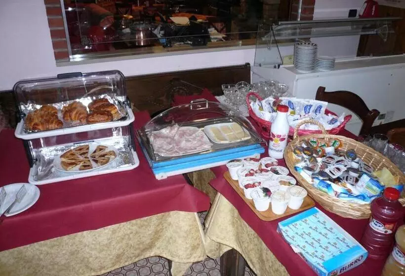 ホテル Albergo Panice