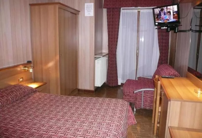 ホテル Albergo Panice