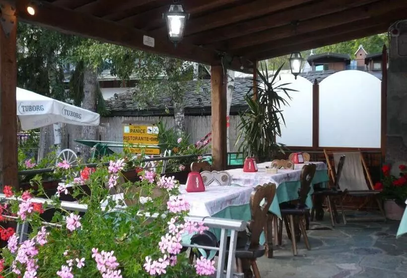 ホテル Albergo Panice