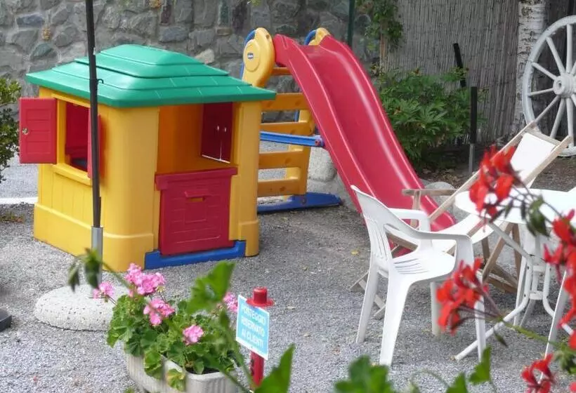 ホテル Albergo Panice