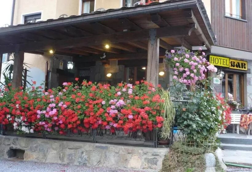 ホテル Albergo Panice