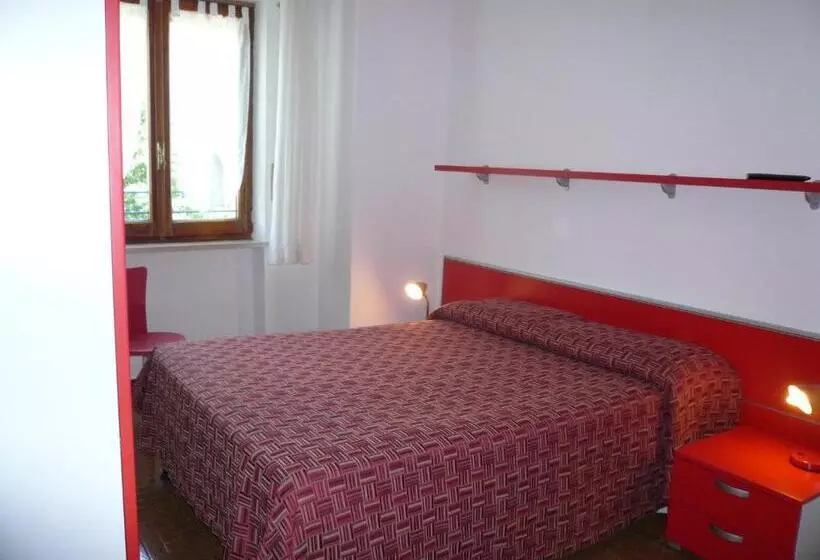 ホテル Albergo Panice