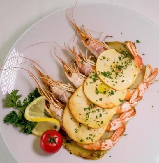 Отель Apollonia