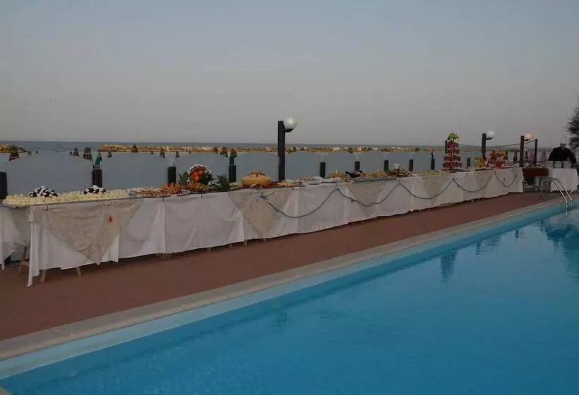 Отель Apollonia