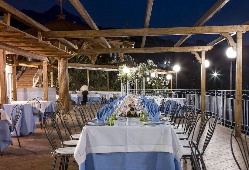 בית מלון כפרי Ferretti