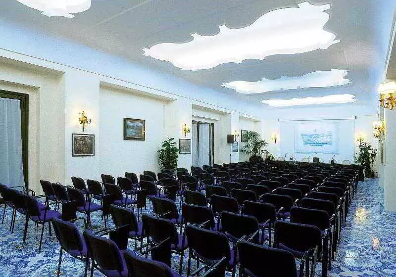 فندق Regina Isabella Resort Spa Restaurant